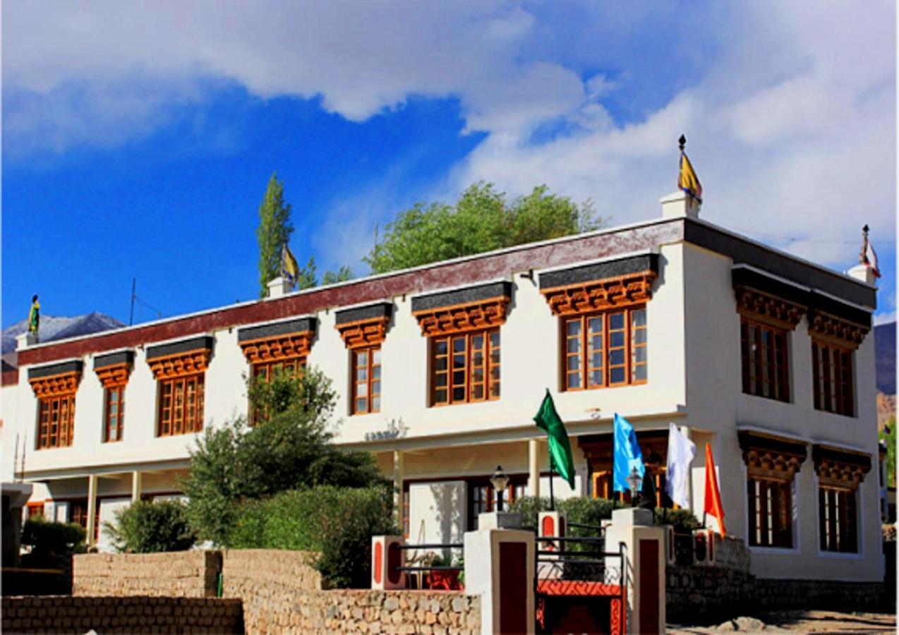 Hotel Mahay Palace Leh Exterior foto